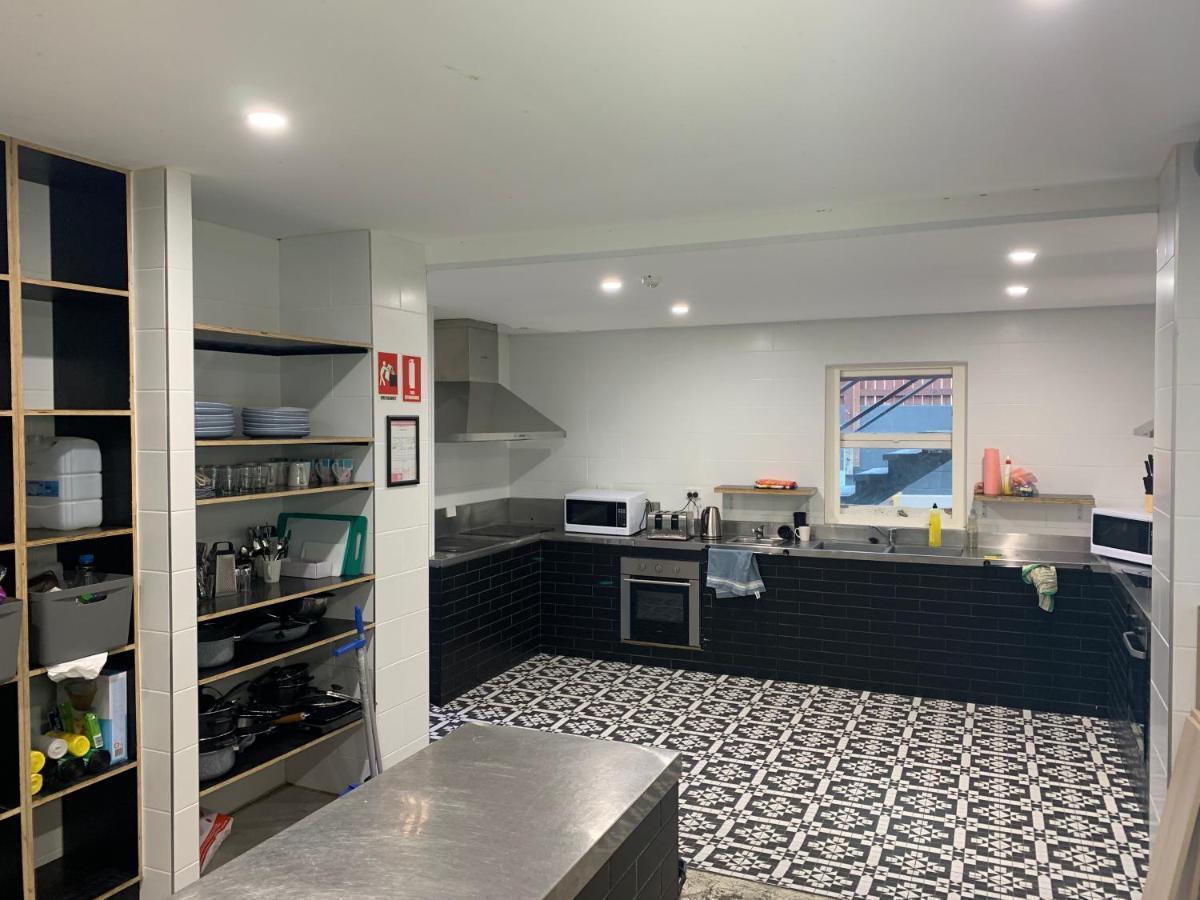 Aussie Dream Hostel Gold Coast Extérieur photo